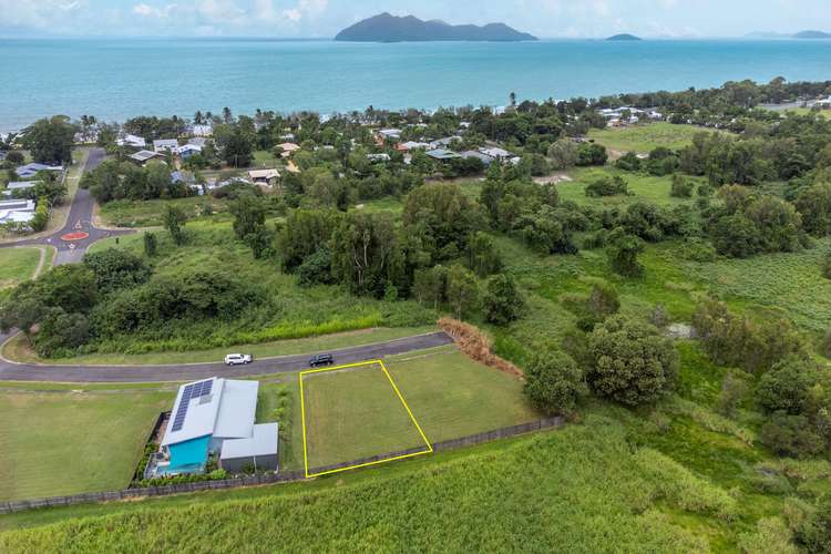 8 Reef Street, Wongaling Beach QLD 4852