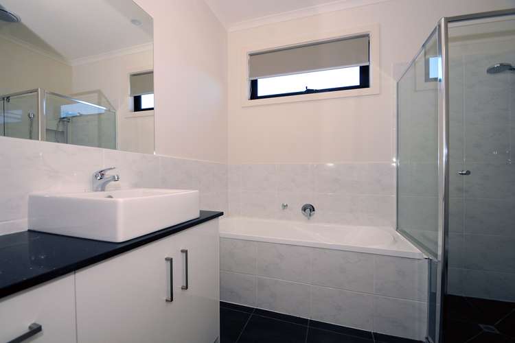 Fourth view of Homely townhouse listing, 4A Hallow Street, Bentleigh East VIC 3165