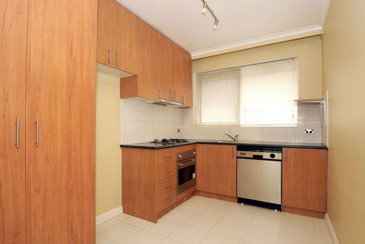 Main view of Homely apartment listing, 5/1 Leila Road, Ormond VIC 3204