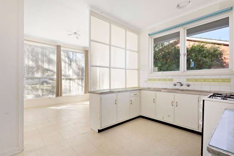 Fourth view of Homely house listing, 2 Torquay Avenue, Chadstone VIC 3148