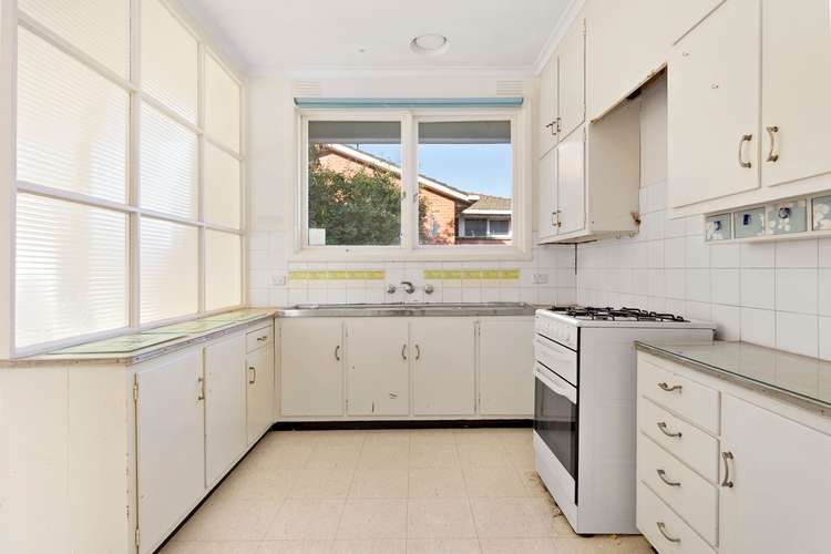 Fifth view of Homely house listing, 2 Torquay Avenue, Chadstone VIC 3148