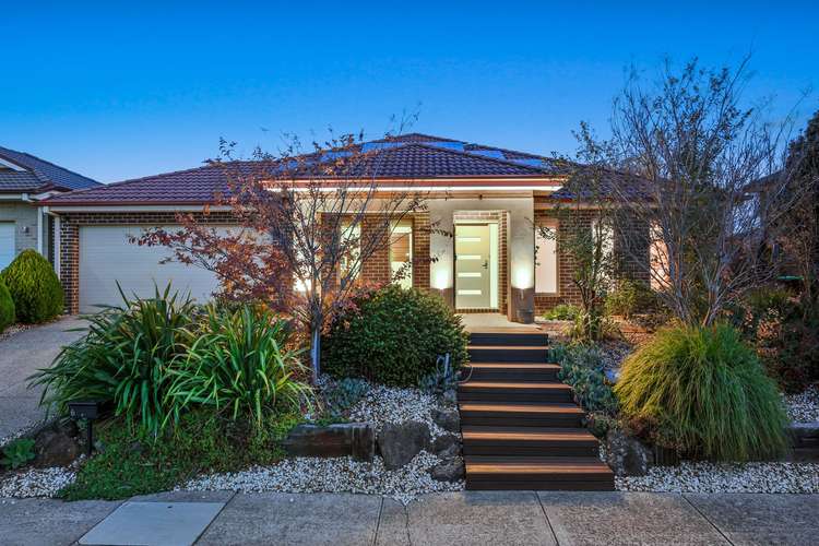 Second view of Homely house listing, 6 Luscombe Court, Berwick VIC 3806
