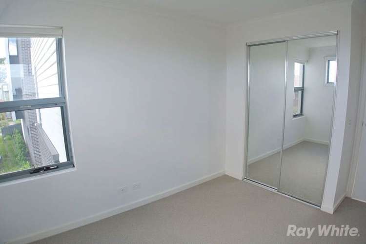 Fourth view of Homely townhouse listing, 2 Croke Park Court, Mulgrave VIC 3170