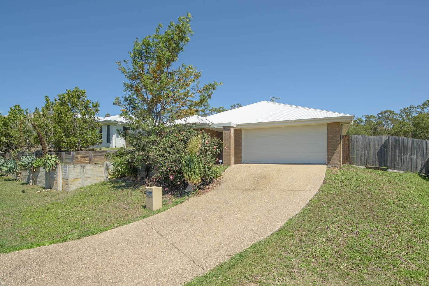 Main view of Homely house listing, 5 Karloom Close, Kirkwood QLD 4680
