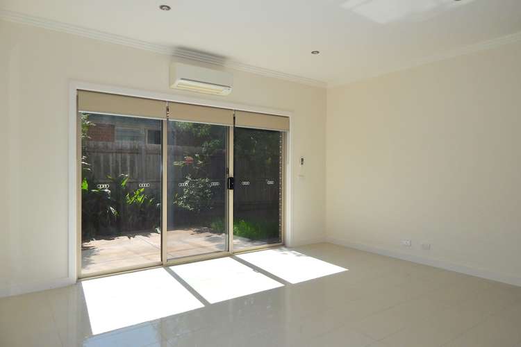 Fourth view of Homely townhouse listing, 2/14 Plunkett Street, Bellfield VIC 3081