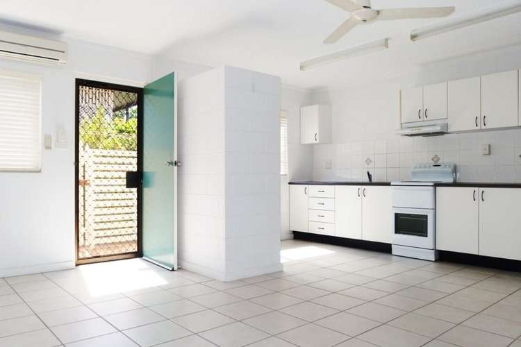 Main view of Homely unit listing, 2/23 Mary Street, West End QLD 4810