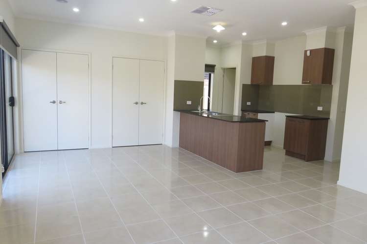 Fourth view of Homely house listing, 8 Mallee Court, Epping VIC 3076