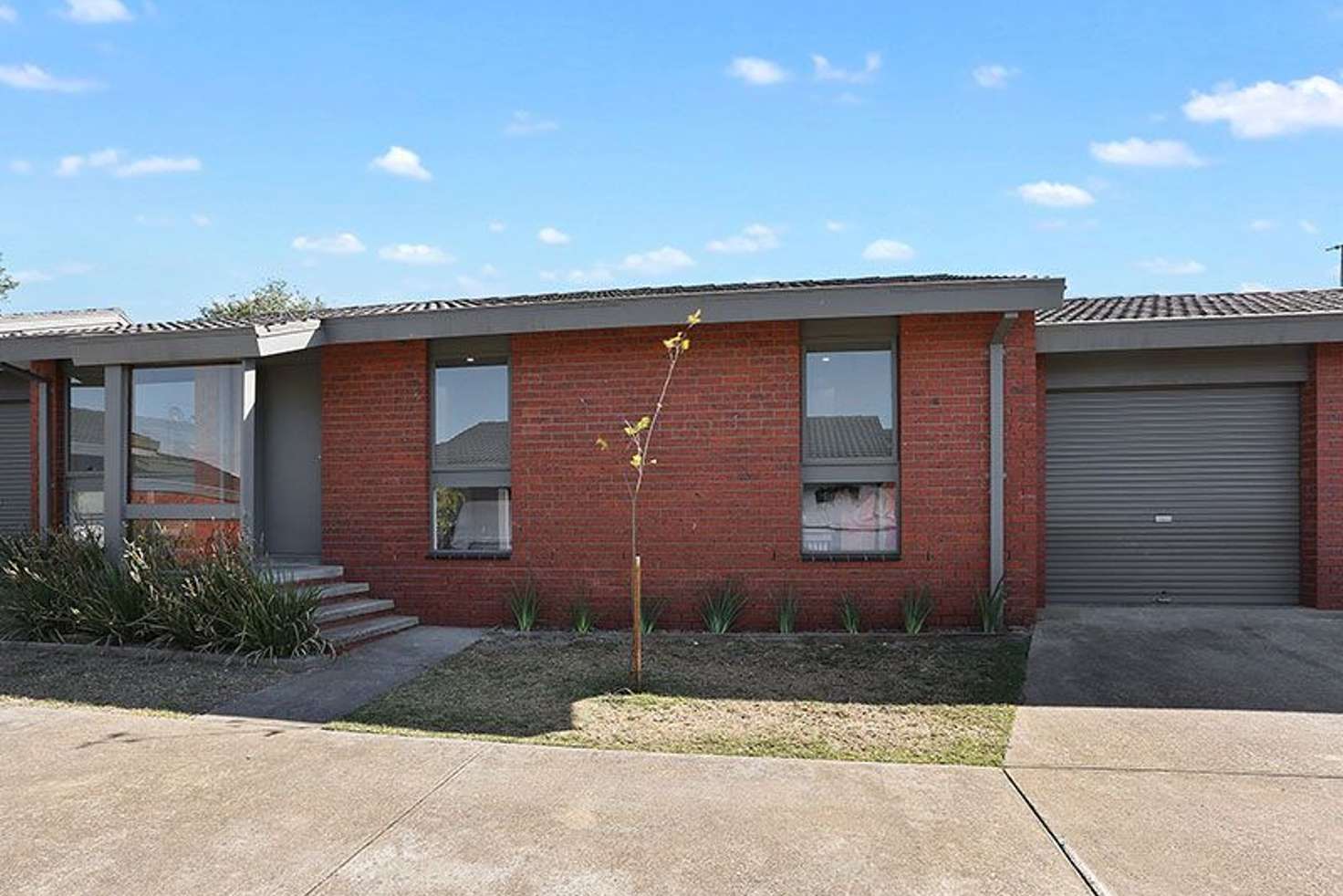 Main view of Homely townhouse listing, 5/25-27 Roslyn Road, Belmont VIC 3216