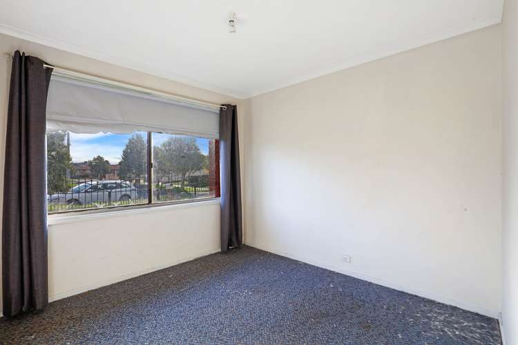 Fifth view of Homely house listing, 14 Jarrot Court, Meadow Heights VIC 3048
