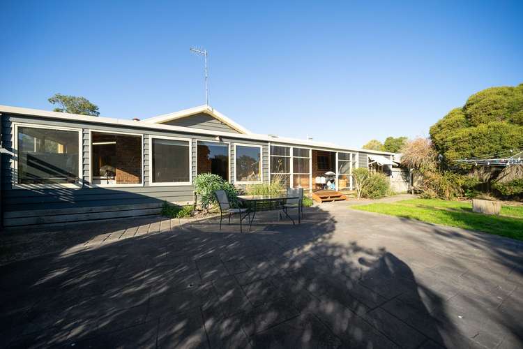 6 Fowler Grove, Newhaven VIC 3925