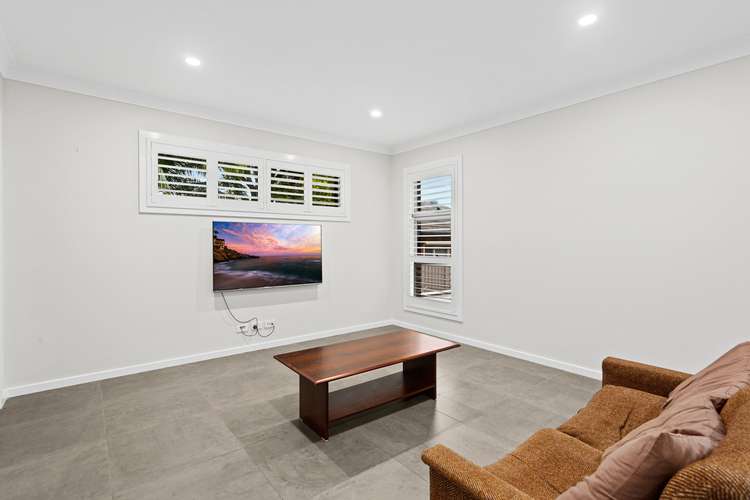 Fifth view of Homely house listing, 2/5 Cullen Street, Oak Flats NSW 2529