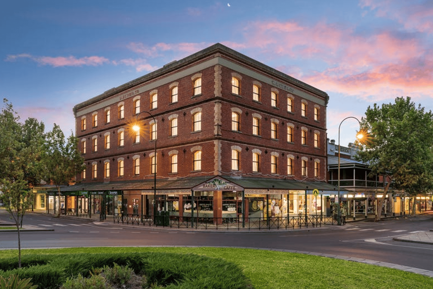 Main view of Homely apartment listing, 10/2-4 Queen Street, Bendigo VIC 3550