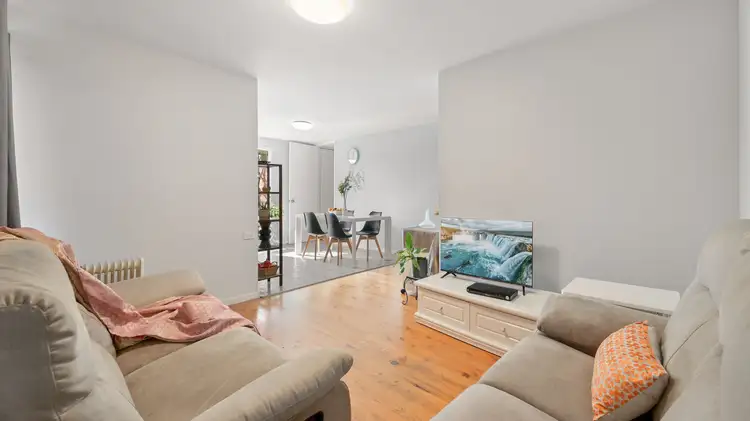 Second view of Homely house listing, 6 Eurabbie Place, Macquarie Fields NSW 2564