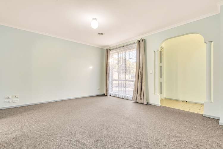 Third view of Homely house listing, 2 Lydd Court, Craigieburn VIC 3064