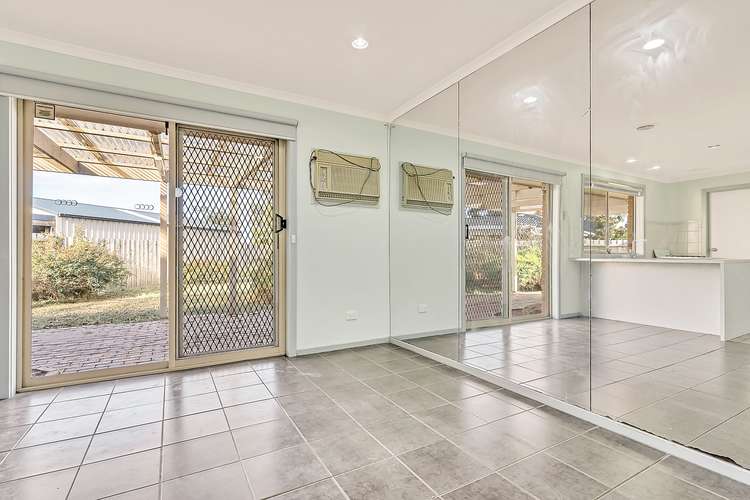 Fifth view of Homely house listing, 2 Lydd Court, Craigieburn VIC 3064