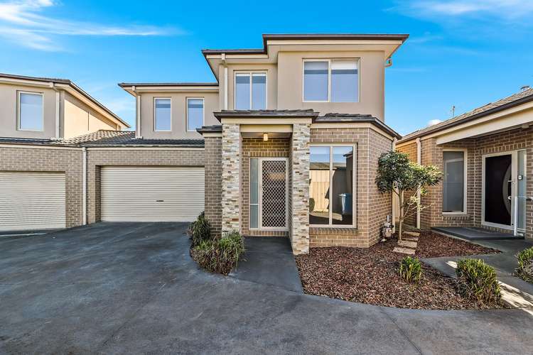 2/4 Daniher Close, Berwick VIC 3806