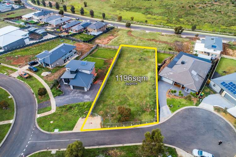 2 Angliss Court, Darley VIC 3340