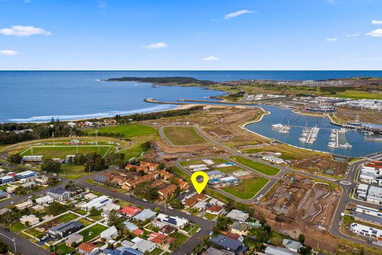 Third view of Homely house listing, 2/13 William Street, Shellharbour NSW 2529