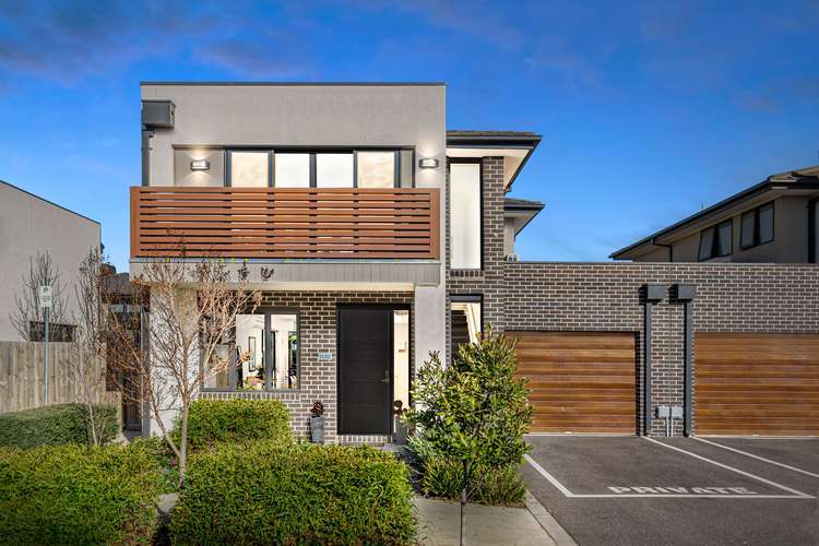 Main view of Homely townhouse listing, 11/15 Linoak Avenue, Lalor VIC 3075