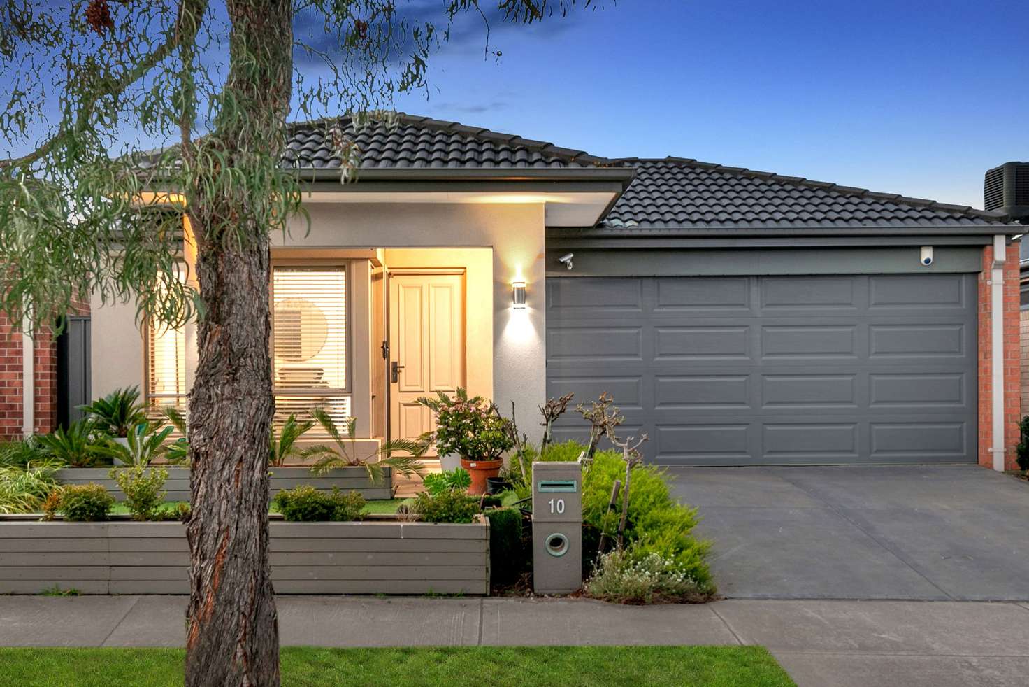 Main view of Homely house listing, 10 Scotney Road, Craigieburn VIC 3064