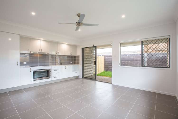 Third view of Homely semiDetached listing, 2/21 Limmen Crescent, South Ripley QLD 4306