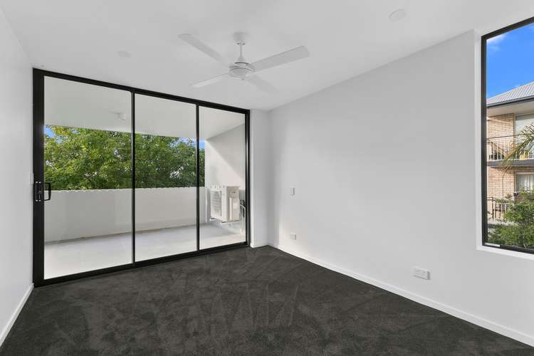 Third view of Homely unit listing, 204/27-31 Ekibin Road, Annerley QLD 4103