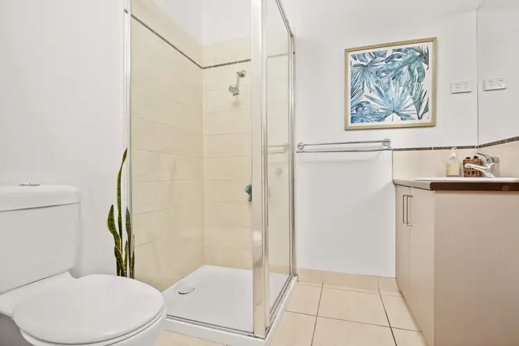 Fourth view of Homely house listing, 6 Anne Cox Drive, Red Cliffs VIC 3496