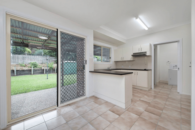 Fourth view of Homely house listing, 2/18 Rose Street, Lammermoor QLD 4703