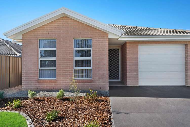 Main view of Homely semiDetached listing, 2/20 Glen Ayre Avenue, Cliftleigh NSW 2321