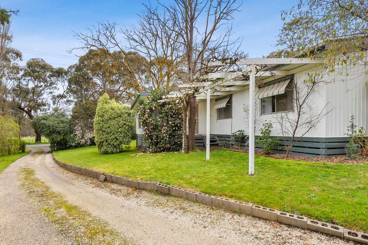 80 Highlands Road, Seymour VIC 3660