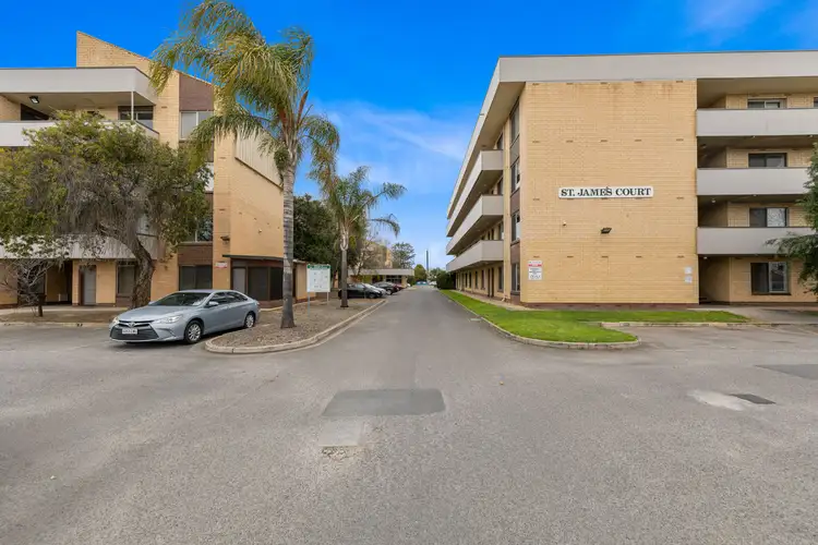 3 Noblet Street