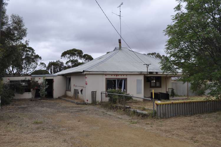 36 barker Street, Katanning WA 6317