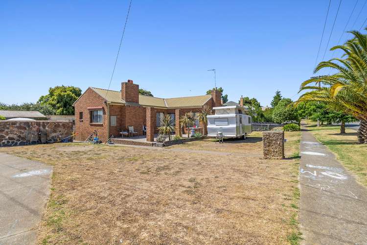 21 Coad Street, Ararat VIC 3377