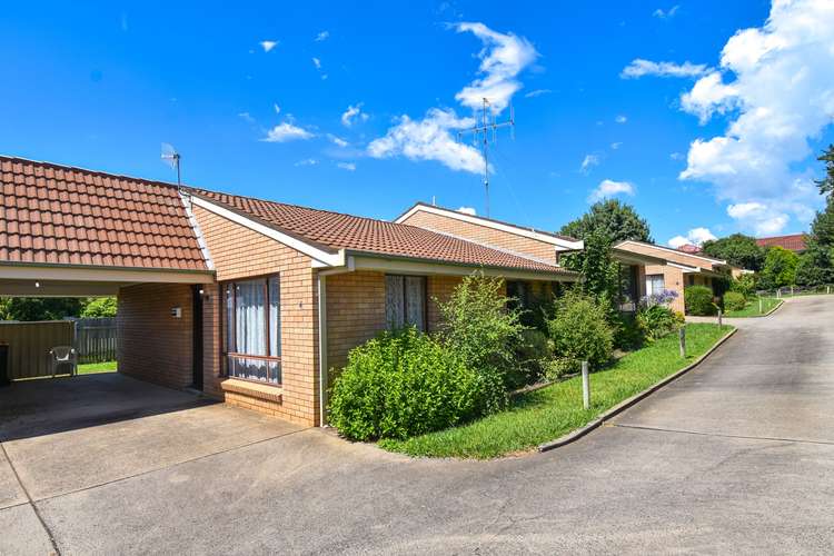 Main view of Homely villa listing, 4/132 Lambert Street, Bathurst NSW 2795