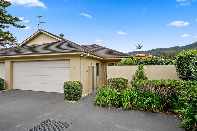 Main view of Homely villa listing, 4/63-67 Meadow Street, Tarrawanna NSW 2518