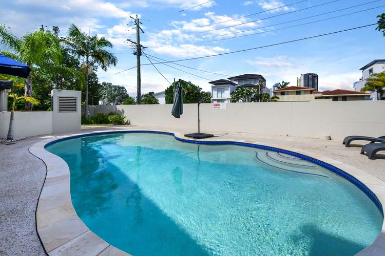 4/68 Stanhill Drive, Chevron Island QLD 4217