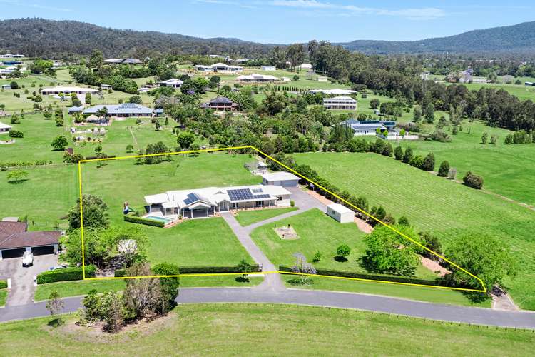 8 Sovereign Way, Samford Valley QLD 4520