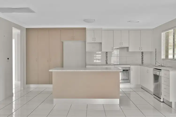 Third view of Homely house listing, 7 Singleton Court, Emerald QLD 4720