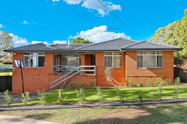 86 Macquarie Avenue, Campbelltown NSW 2560