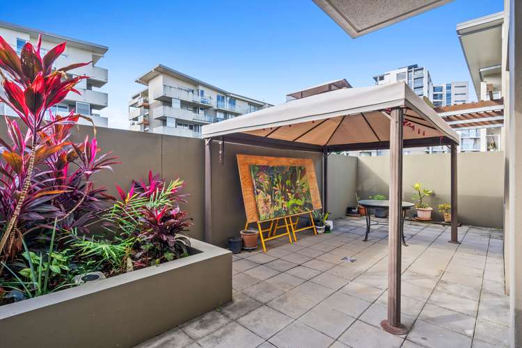 6106/12 Executive Drive, Burleigh Waters QLD 4220