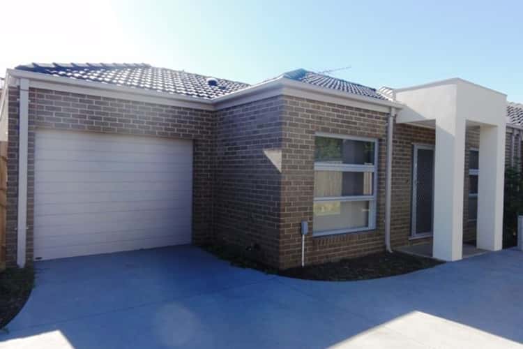Main view of Homely unit listing, 2/32 La Caruna Gardens, Point Cook VIC 3030