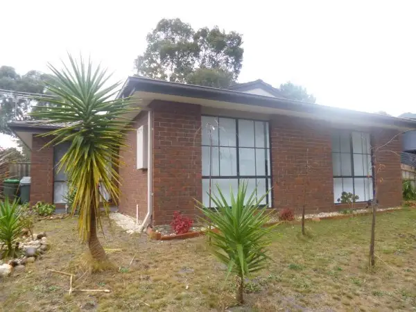 42 Rowellyn Avenue, Carrum Downs VIC 3201
