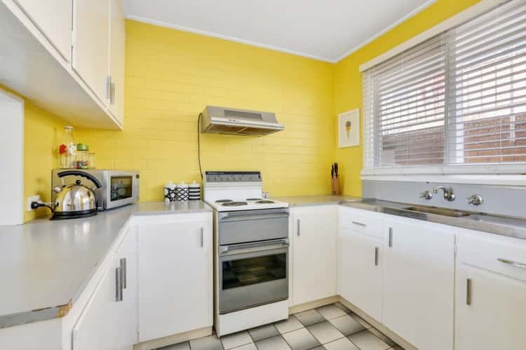 Fourth view of Homely unit listing, 2/9 Sanglen Terrace, Belmont VIC 3216