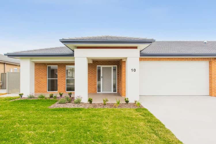 Main view of Homely villa listing, 12 Cockatoo Court, Fullerton Cove NSW 2318