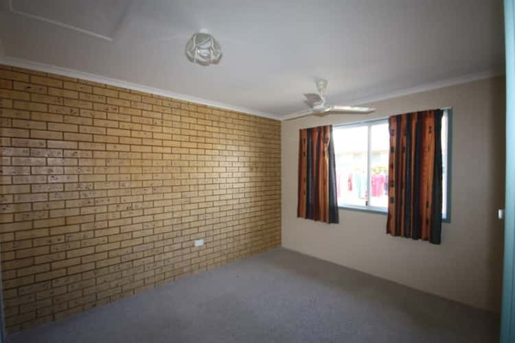 Fifth view of Homely unit listing, 2/16 Woolein Crescent, Biloela QLD 4715