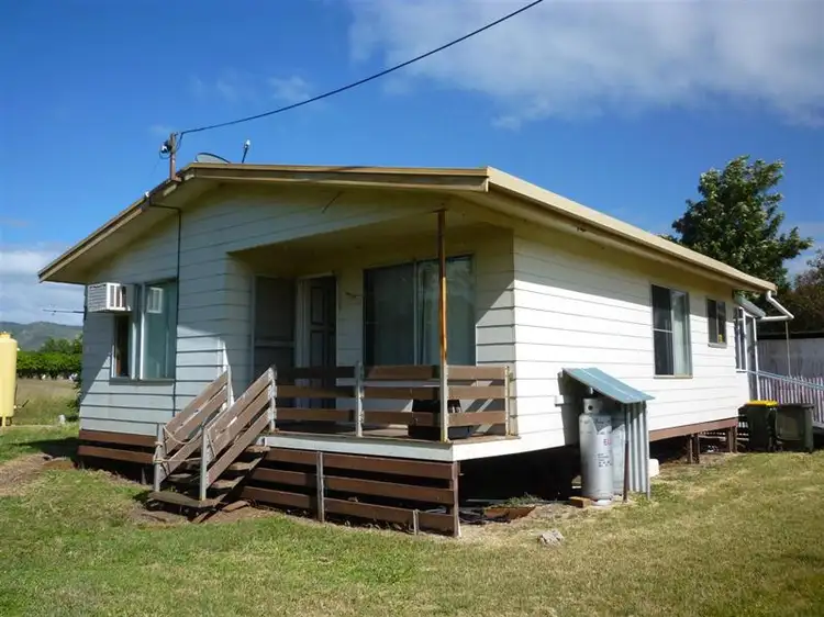 18 Hinchliffe Avenue, Bouldercombe QLD 4702