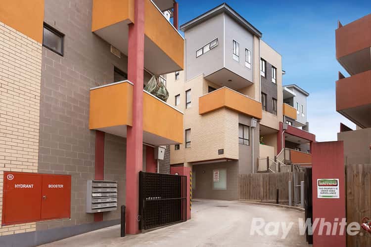 Second view of Homely apartment listing, 25/3 Wardens Walk, Coburg VIC 3058