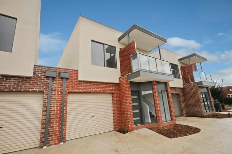 Main view of Homely townhouse listing, 2/10 Tulip Crescent, Boronia VIC 3155