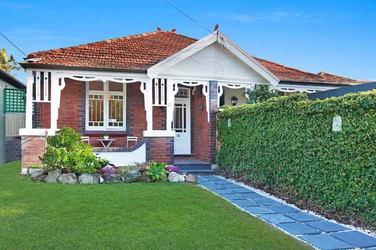 Main view of Homely house listing, 4 Lynch Avenue, Queens Park NSW 2022