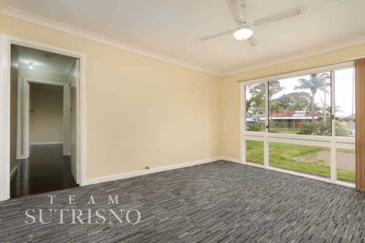 Fourth view of Homely house listing, 10 Abingdon Place, Kelmscott WA 6111